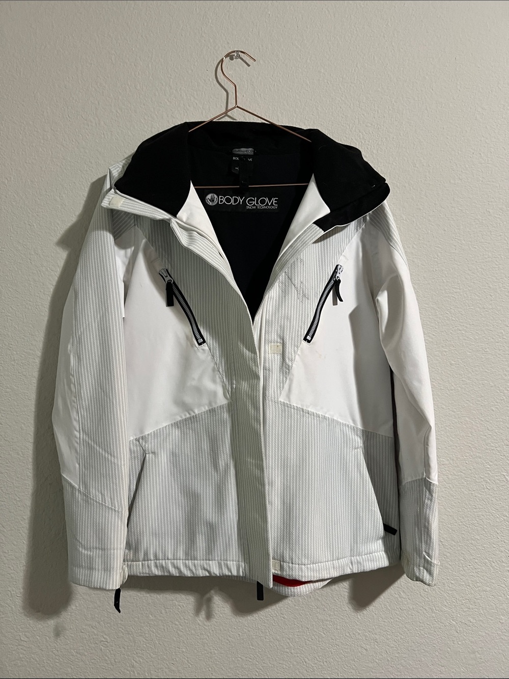 Body Glove White Ski Jacket with Black Lining